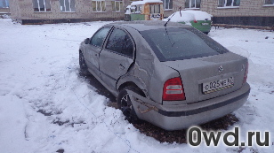 Битый автомобиль Skoda Octavia